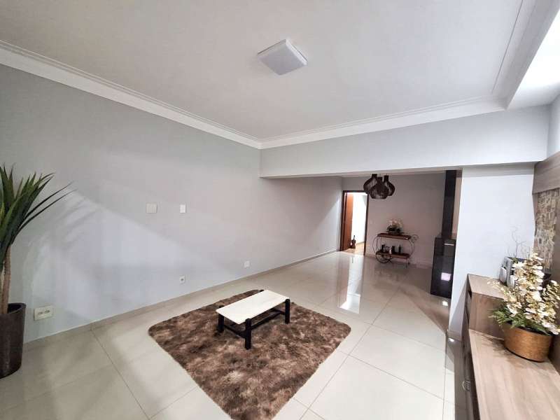 Casa à Venda no bairro Jardim Dona Emília em Jaú imagem 2