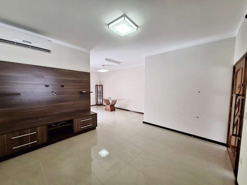 Casa à Venda no bairro Jardim Dona Emília em Jaú imagem 1