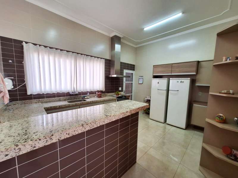 Casa à Venda no bairro Condomínio Flamboyant em Jaú imagem 2