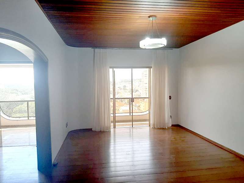 Apartamento à Venda no bairro EDIFÍCIO ROSAMAR em Jaú imagem 3